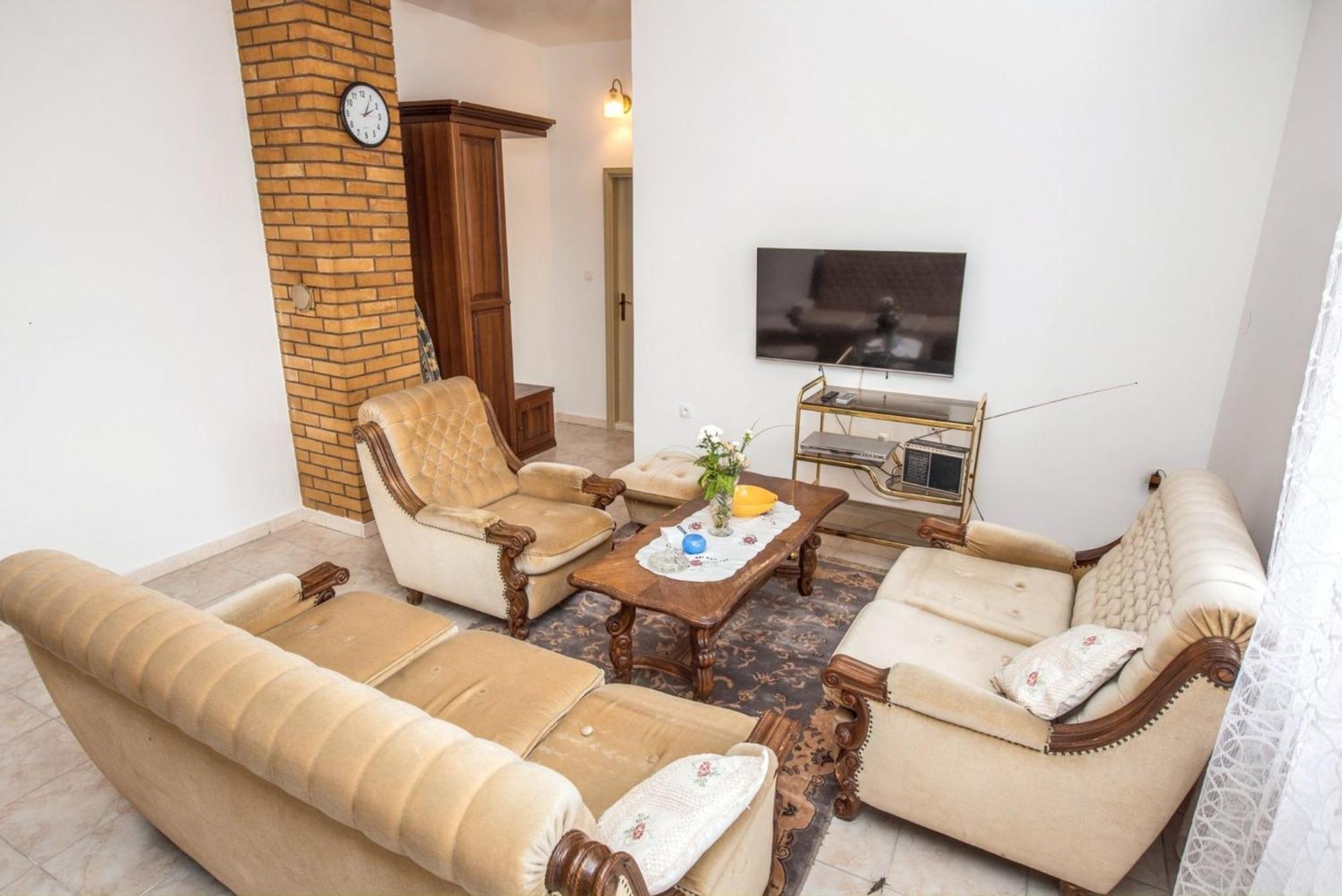 Comfortable Apartment In Kastel Novi Shared Pool 47M² Kastela Ngoại thất bức ảnh